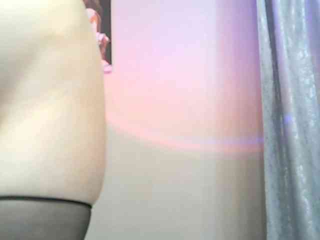 MagaliOttaway webcam