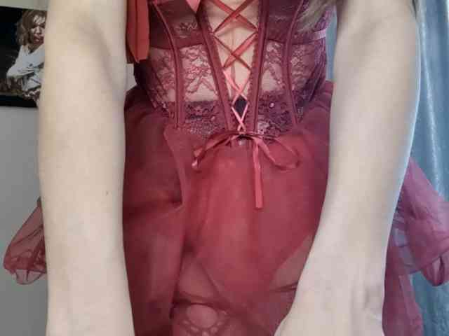 MagaliOttaway webcam