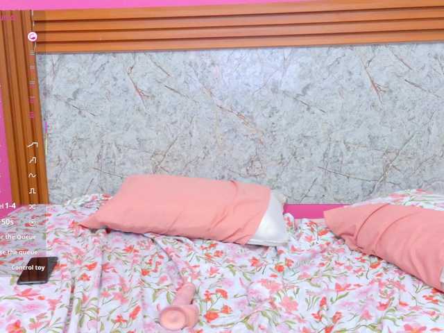 tightlittleebony's BongaCams show and profile