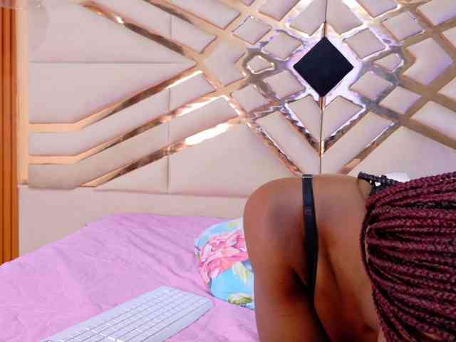 tightlittleebony webcam