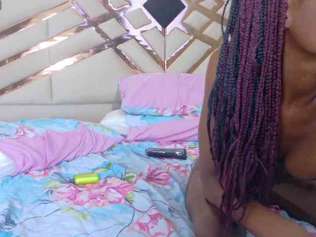 tightlittleebony webcam