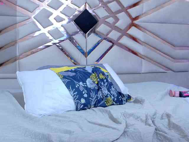 tightlittleebony webcam