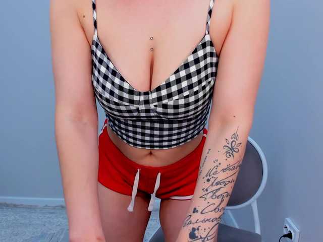 adeliya-star's BongaCams show and profile