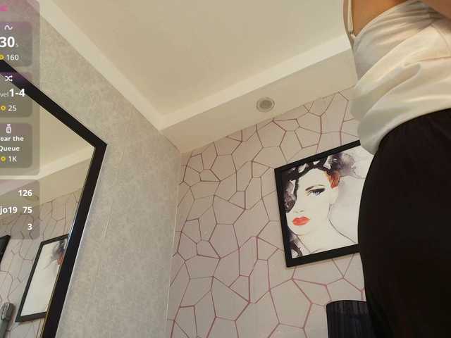 le modèle meganrousx est en webcam porno dans un show sur le site bongacams, il possède les tags suivants: Latino/Hispanic,Brunette,Trimmed