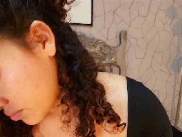 meganrousx Live Webcam on BongaCams