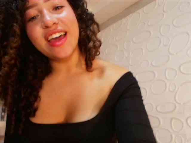 meganrousx Live Webcam on BongaCams