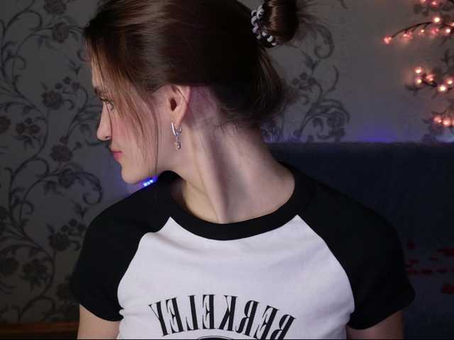 Felicia-Lav's BongaCams show and profile