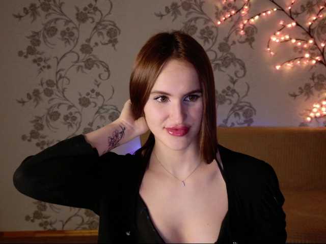 Felicia-Lav's BongaCams show and profile