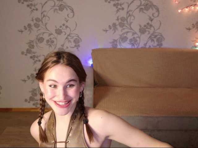 Felicia-Lav's BongaCams show and profile