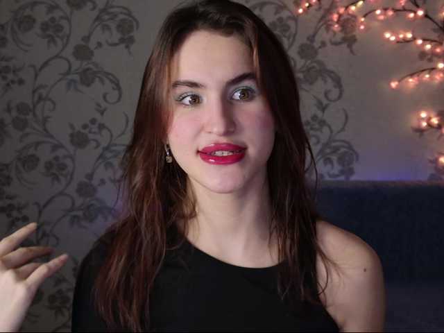 Felicia-Lav's BongaCams show and profile