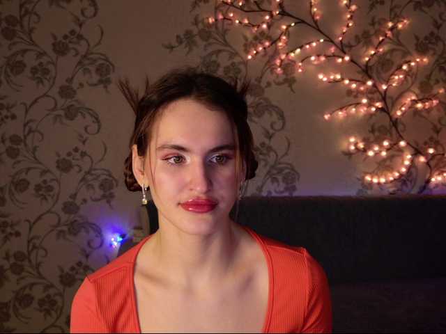 Felicia-Lav's BongaCams show and profile