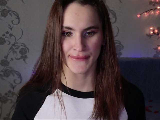 Felicia-Lav's BongaCams show and profile