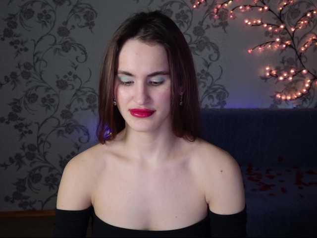 Felicia-Lav's BongaCams show and profile