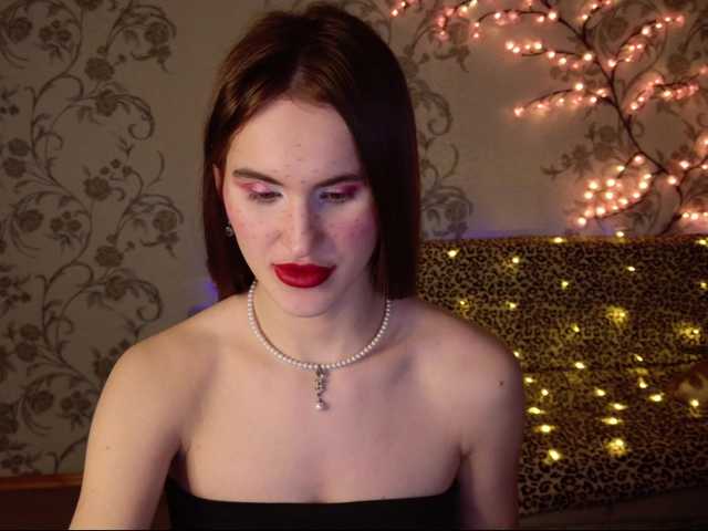 Felicia-Lav's BongaCams show and profile