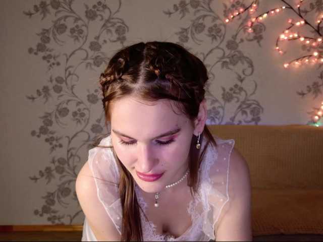 Felicia-Lav's BongaCams show and profile