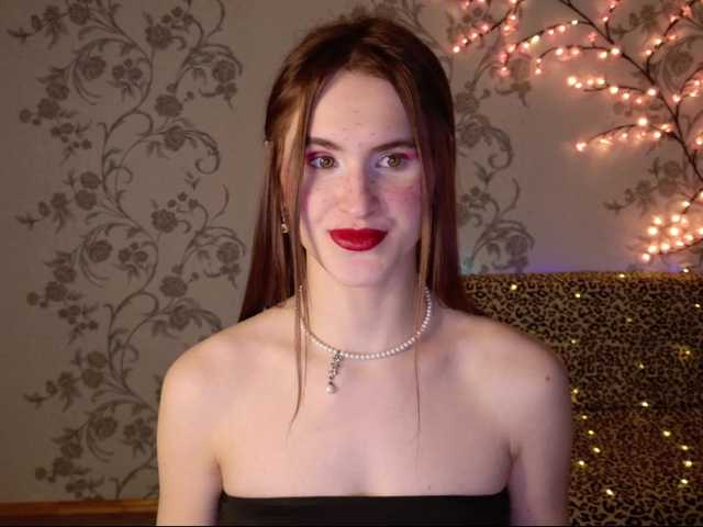 Felicia-Lav's BongaCams show and profile