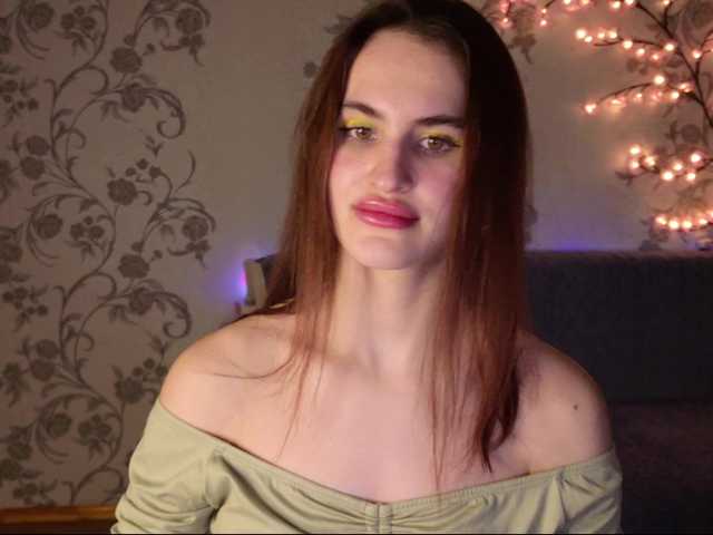 Felicia-Lav's BongaCams show and profile