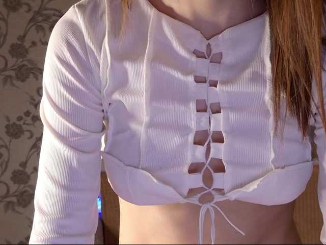 Felicia-Lav's BongaCams show and profile