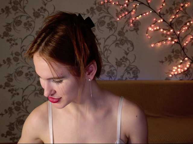 Felicia-Lav's BongaCams show and profile