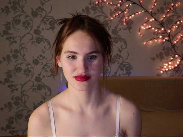 Felicia-Lav's BongaCams show and profile