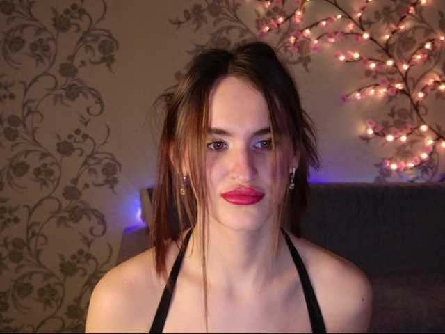 Felicia-Lav's BongaCams show and profile