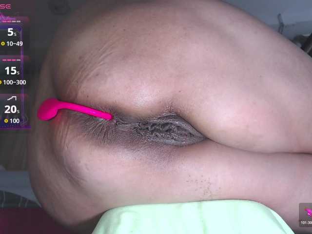 HotMilfSquirt's BongaCams show and profile