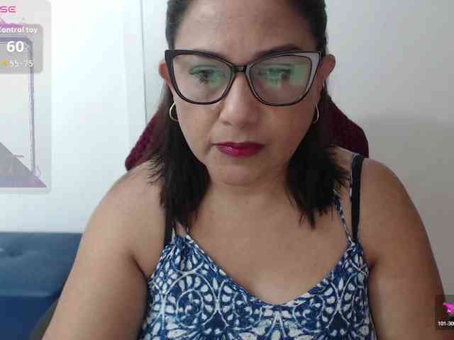 HotMilfSquirt HotMilfSquirt