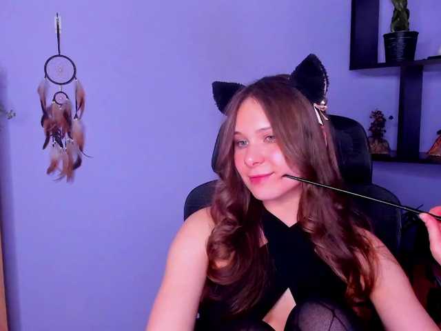 le modèle LanaSensitive est en webcam porno dans un show sur le site bongacams, il possède les tags suivants: White/Caucasian,Redhead,Shaved