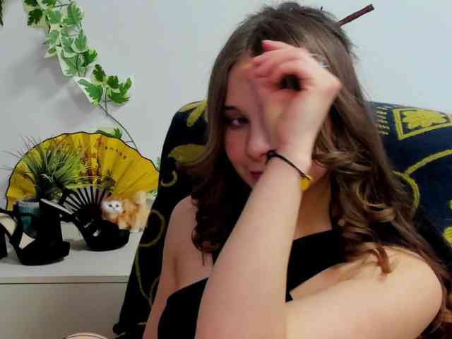 LanaSensitive webcam