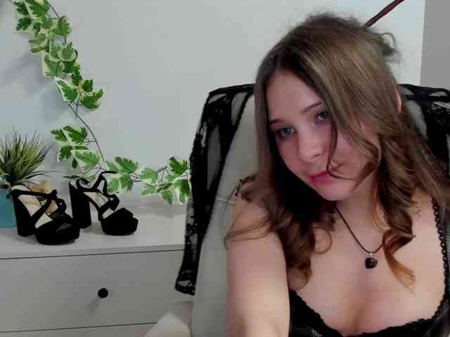 LanaSensitive webcam