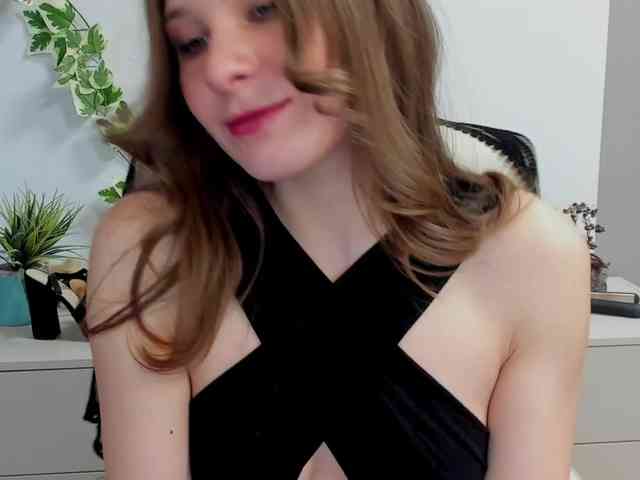 LanaSensitive webcam