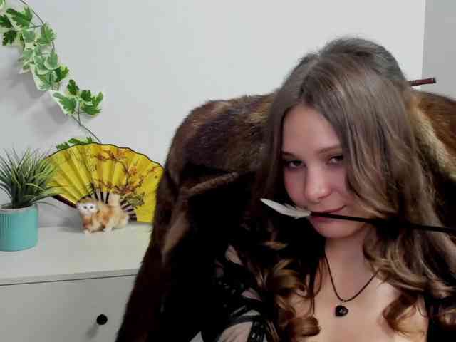 LanaSensitive webcam