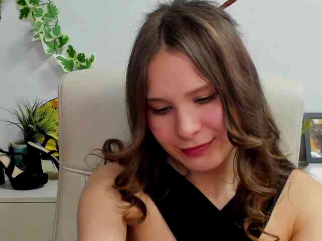 LanaSensitive webcam