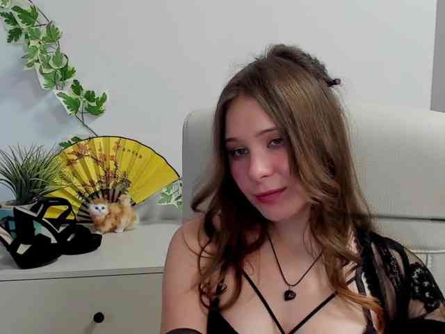 LanaSensitive webcam