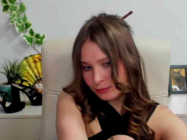 LanaSensitive webcam