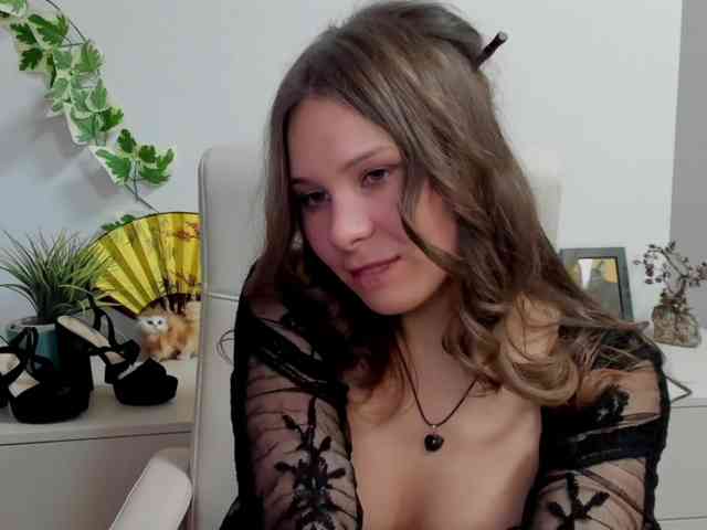 LanaSensitive webcam