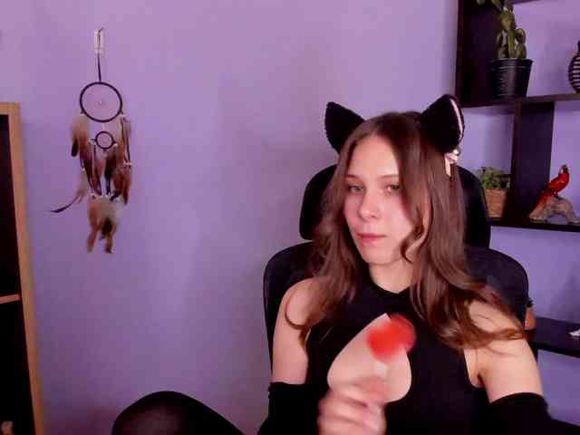 LanaSensitive webcam