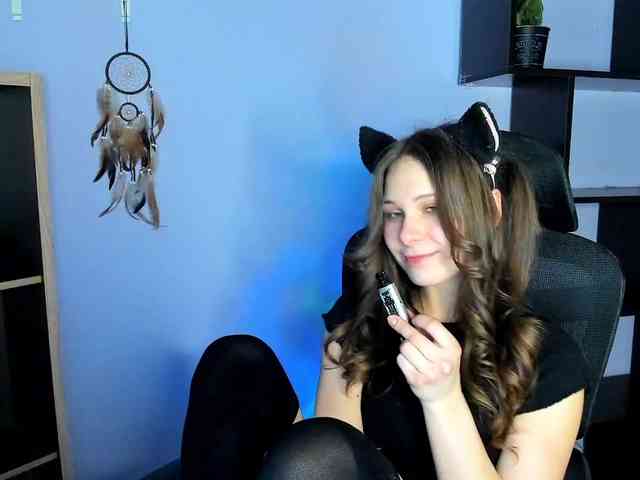 LanaSensitive webcam