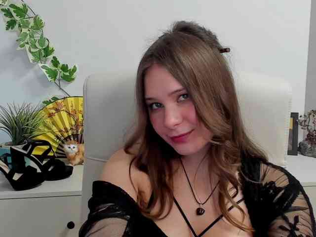 LanaSensitive webcam