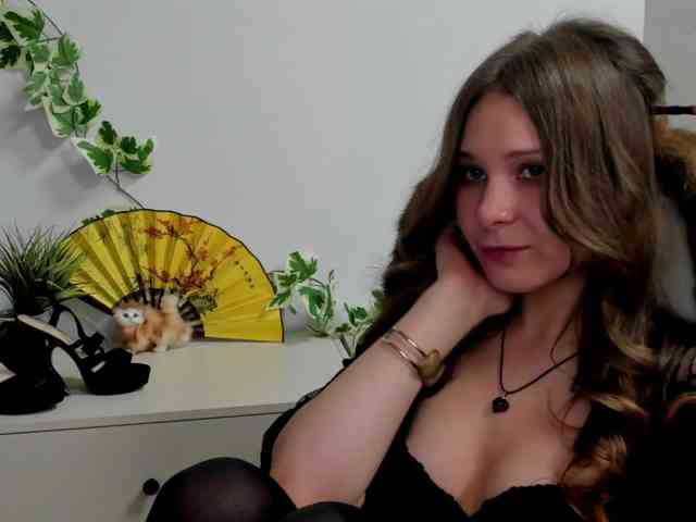 LanaSensitive webcam