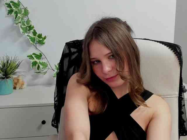 LanaSensitive webcam