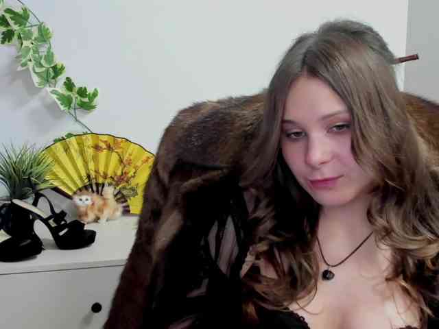 LanaSensitive webcam