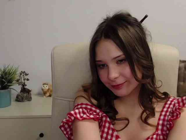 LanaSensitive webcam