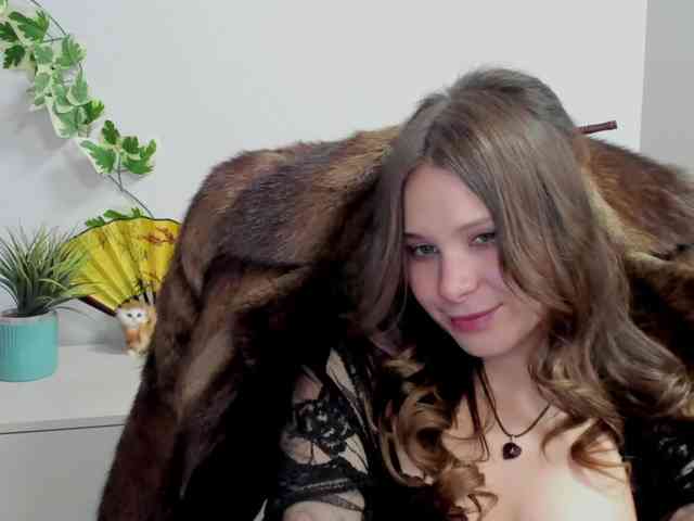 LanaSensitive webcam