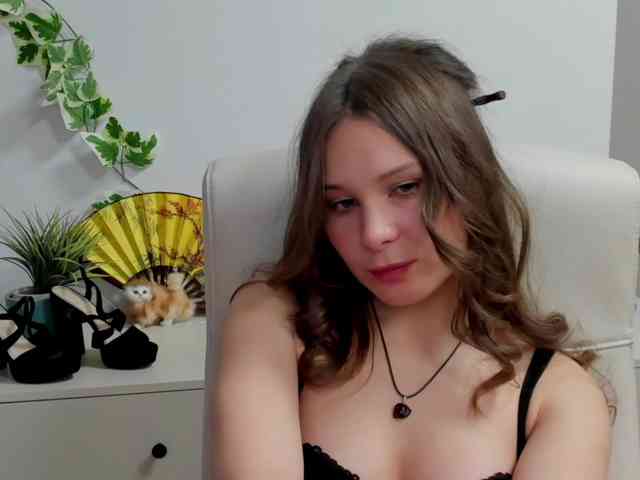 LanaSensitive webcam