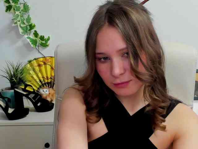 LanaSensitive webcam