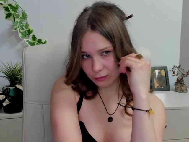 LanaSensitive webcam