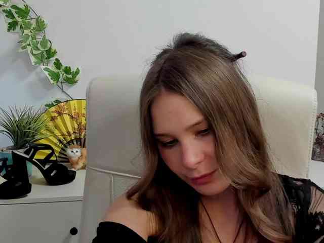 LanaSensitive webcam