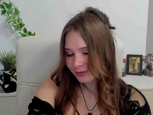 LanaSensitive webcam