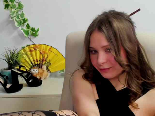 LanaSensitive webcam